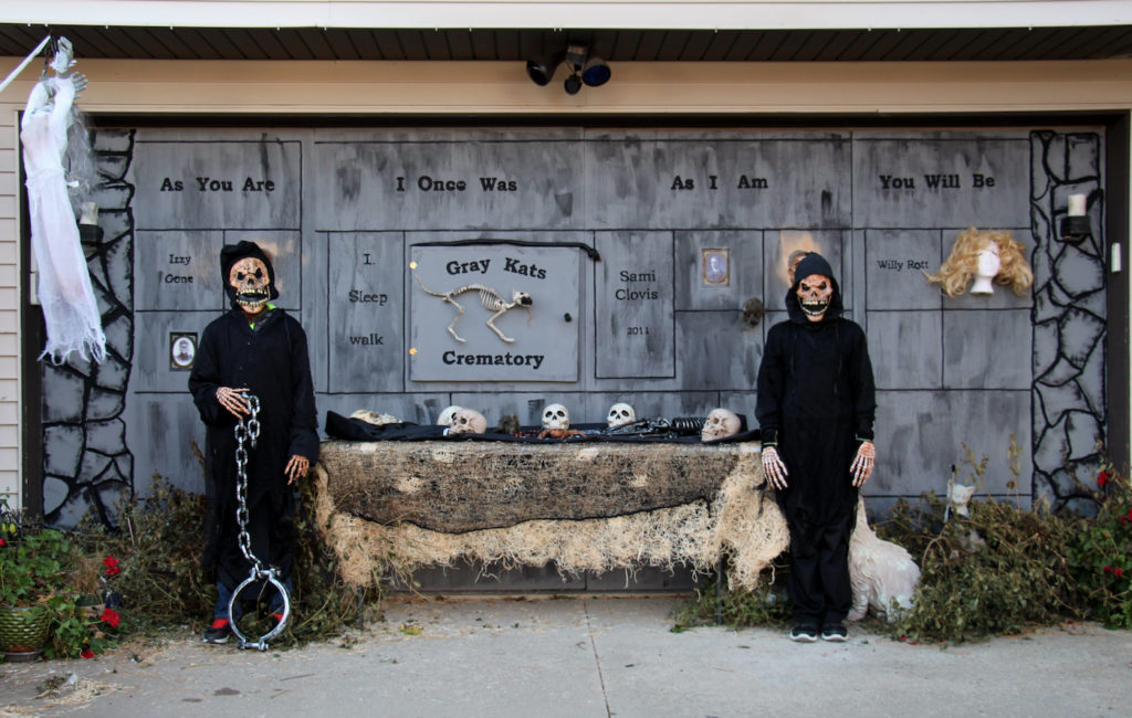 8 Halloween Garage Door Decoration Ideas You Have to Try ExCello